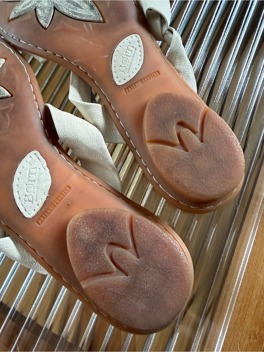 Born Women's Cream Handcrafted Leather Knotted Slide Sandals, size 9 - Picture 8 of 9